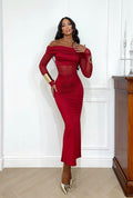 Abito bordeaux con trasparenza