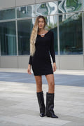 Abito in maglia nero con nodo in strass