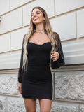 Abito nero maniche velate