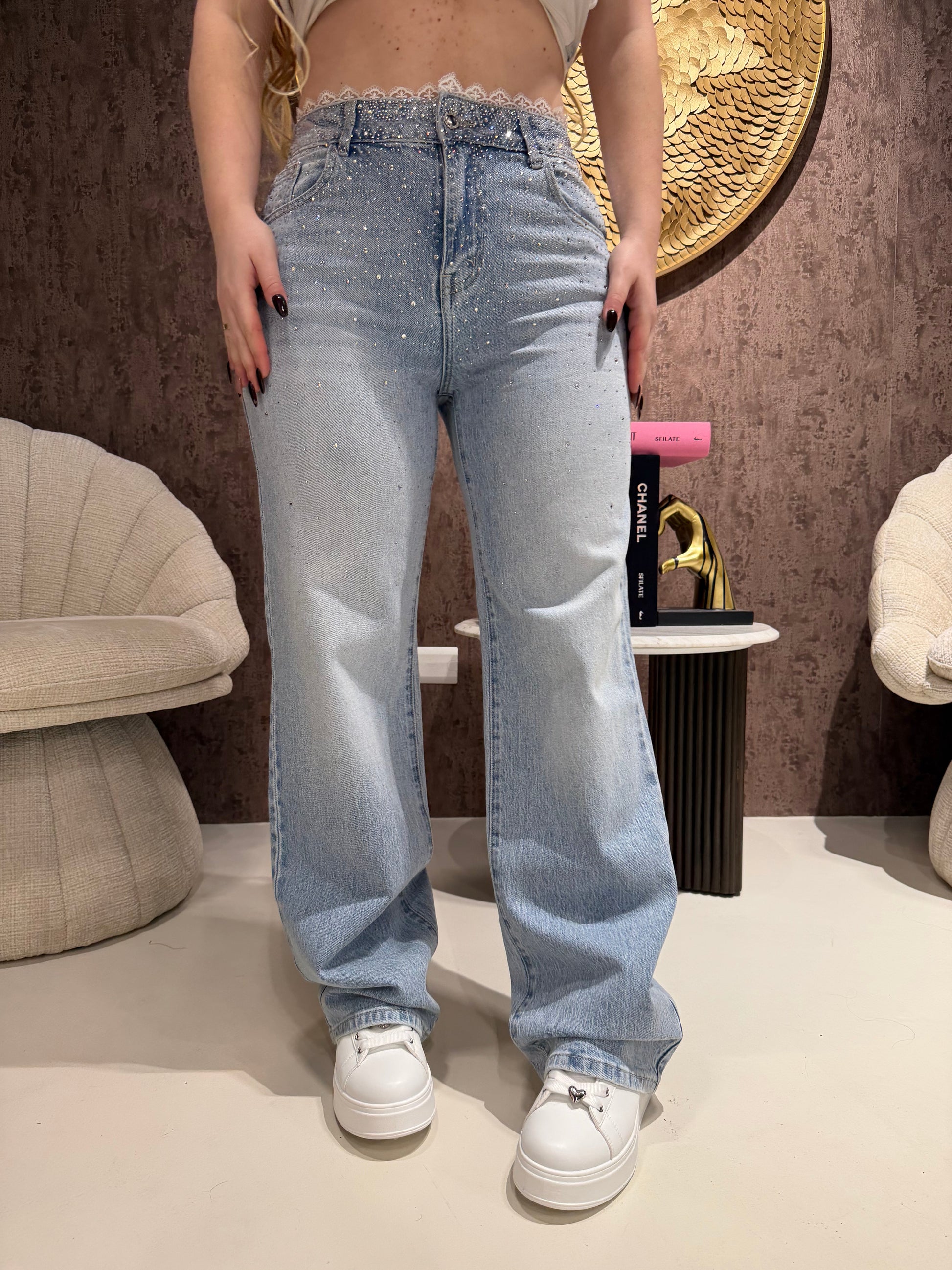 Jeans con brillantini e pizzo