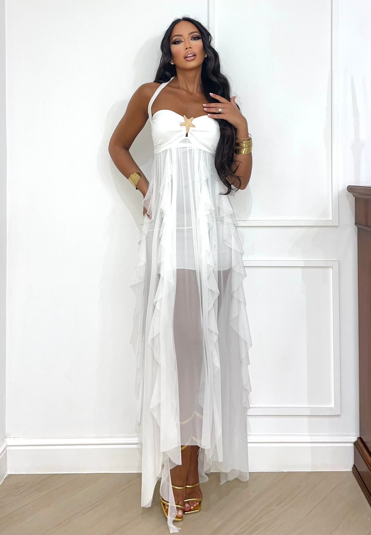 Abito con stella e tulle bianco
