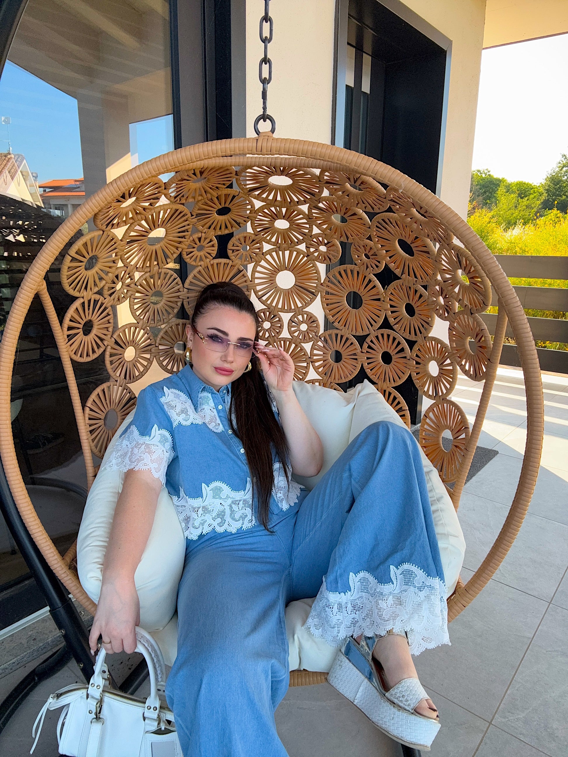 Set camicia e jeans con pizzo