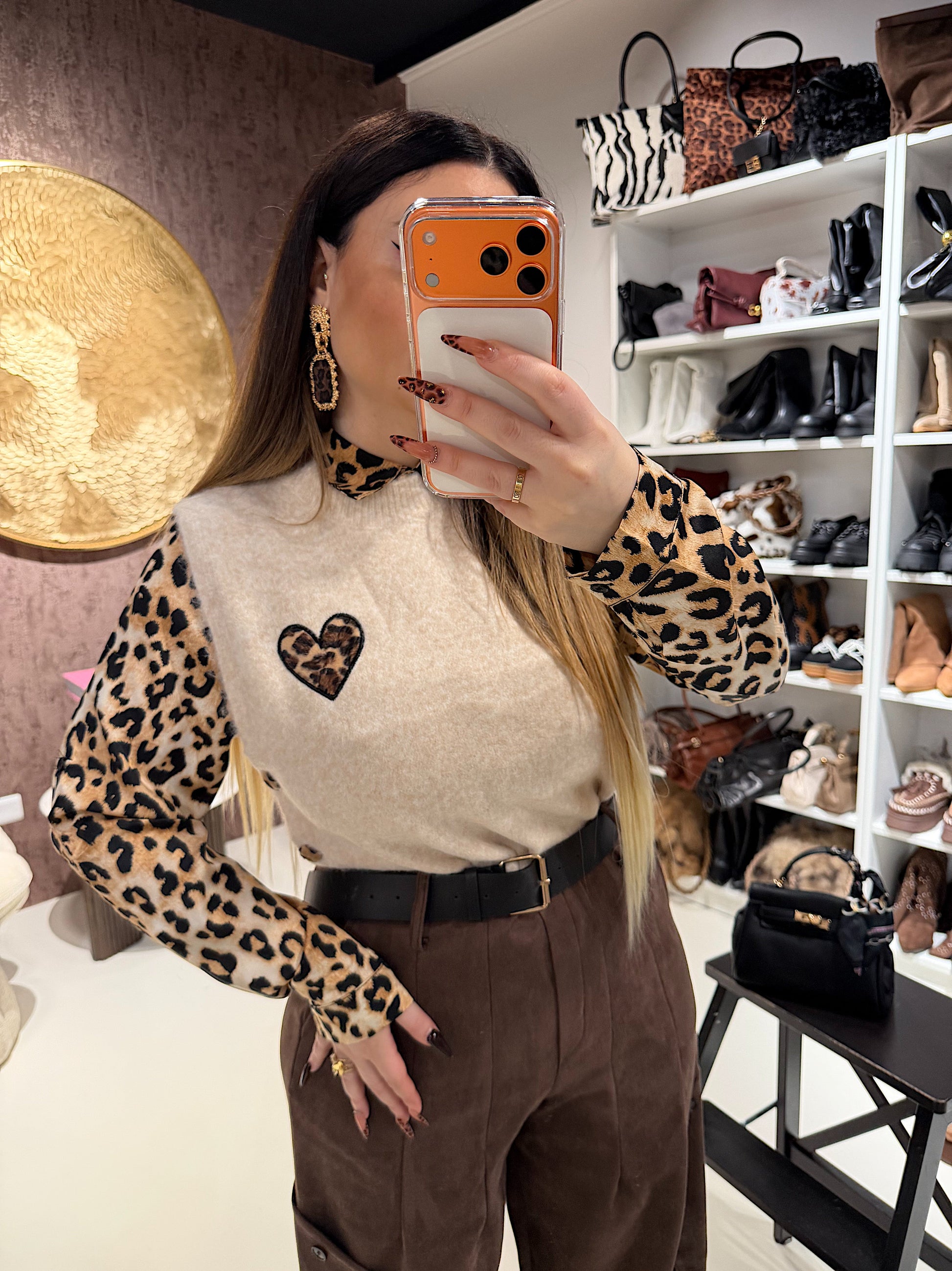 Gilet con cuore maculato i bottoni laterali