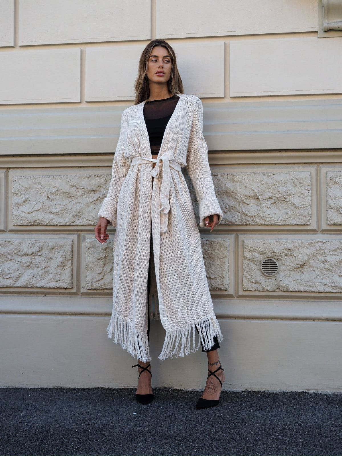 Maxi cardigan beige con frange