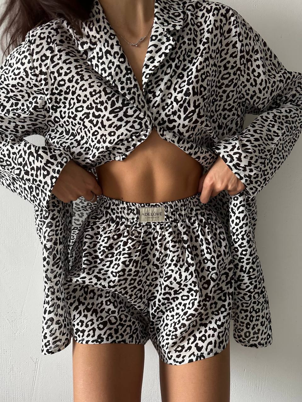 Set short più camicia animalier grigio