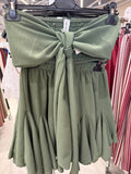 Completo top e gonna verde militare
