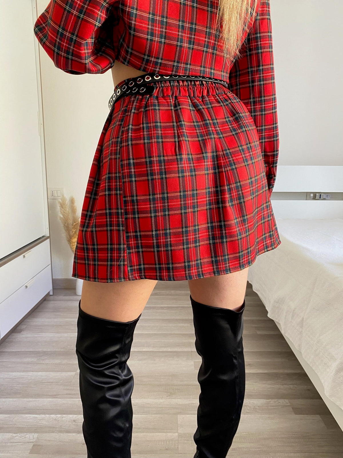 Completo camicia e gonna scozzese