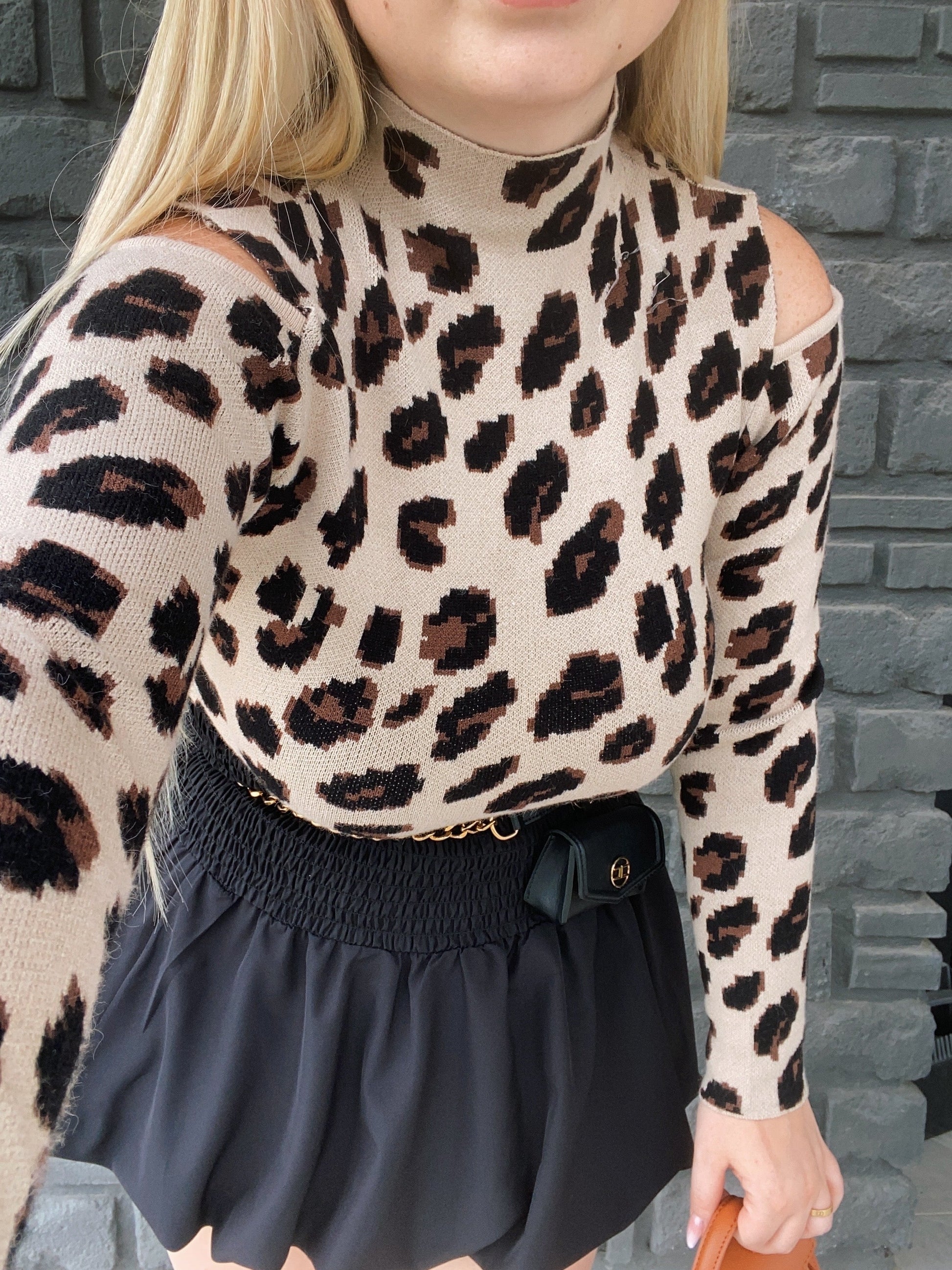 Maglioncino animalier spalle scoperte