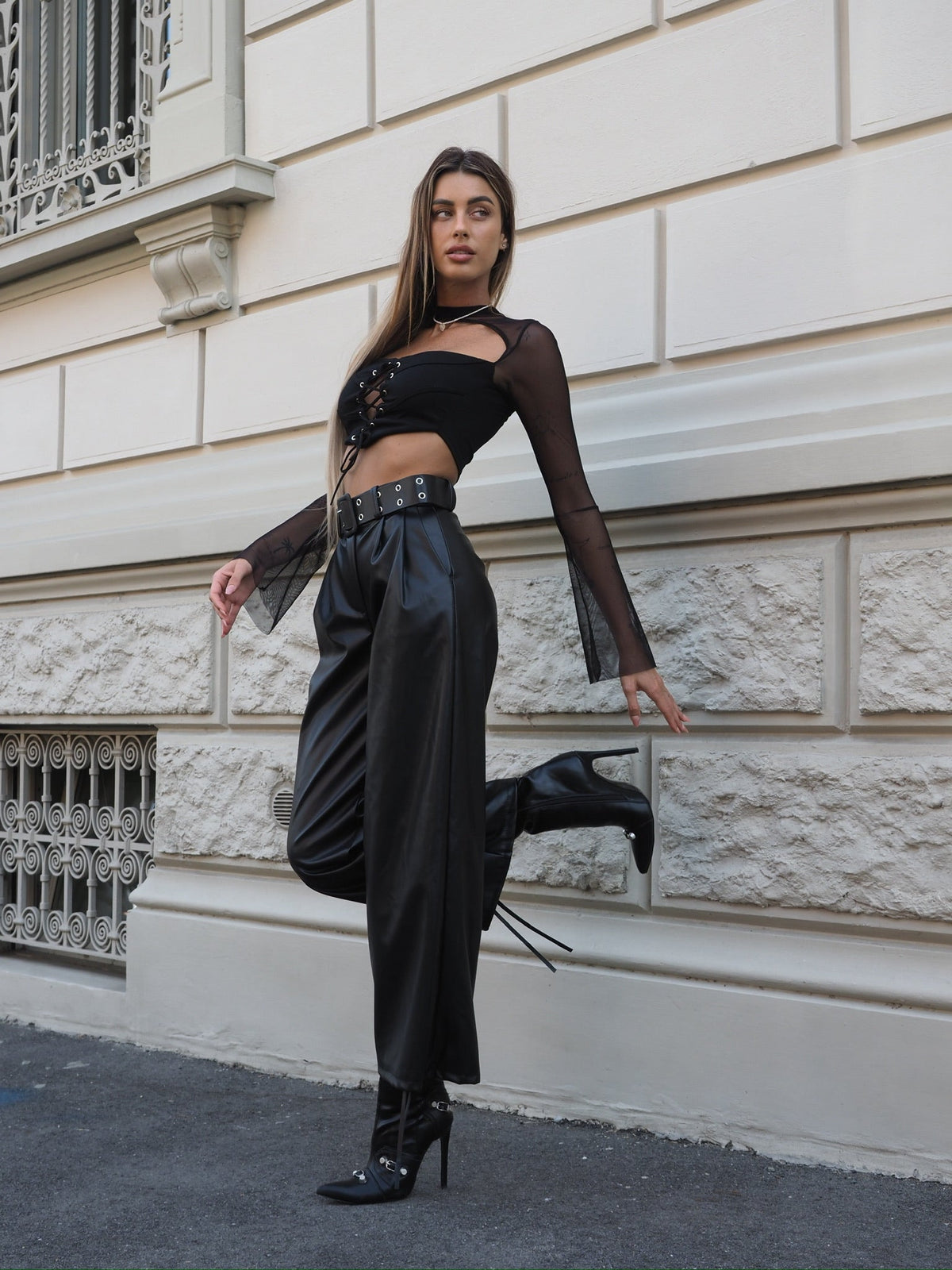 Pantalone ecopelle con cintura