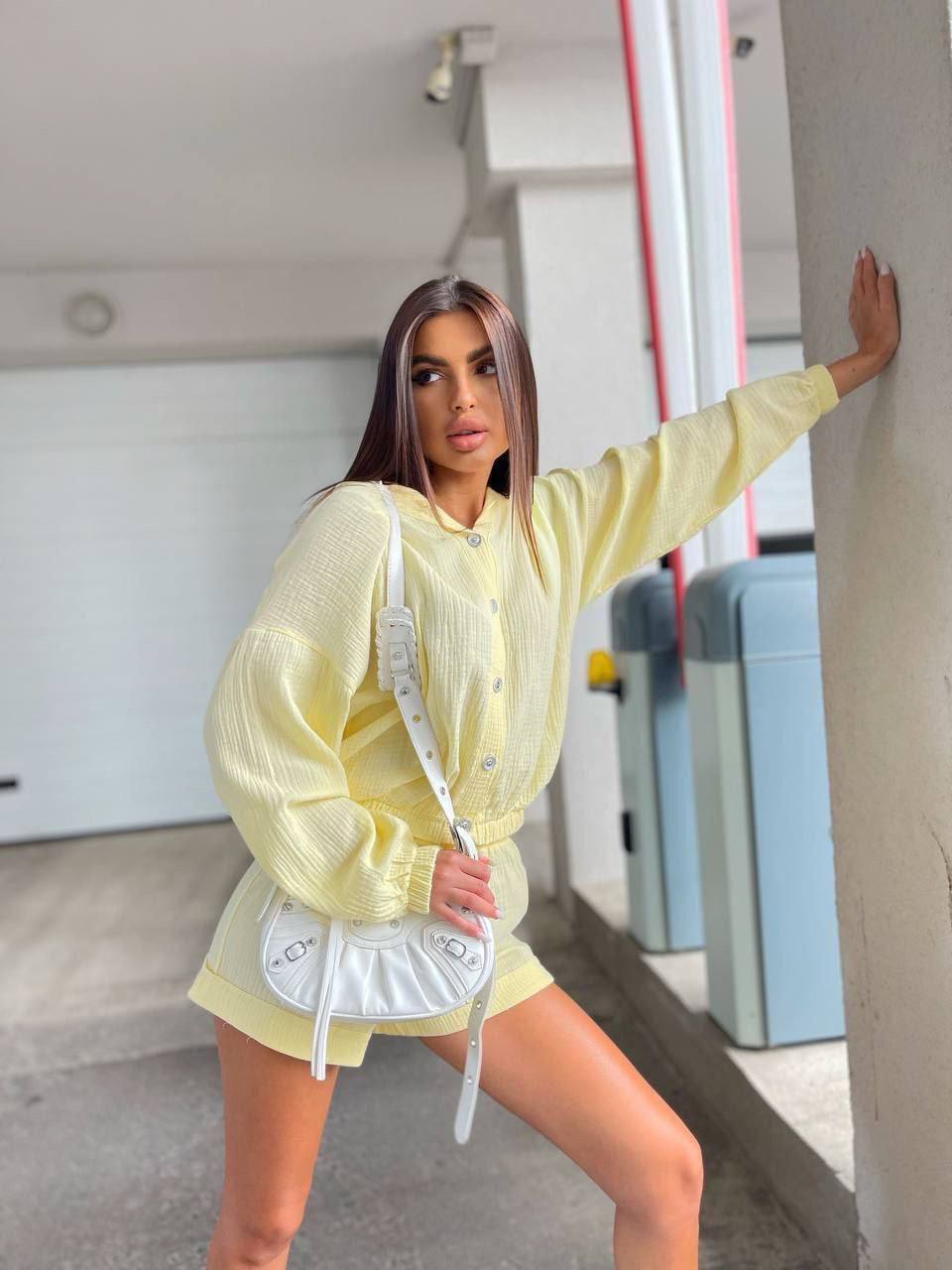 Set short più camicia giallo pastello