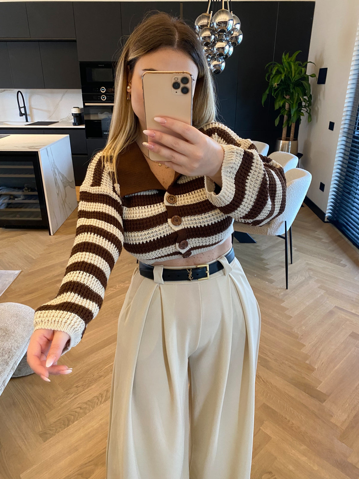 Maglione a righe marrone