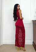Abito in pizzo con maxi spacco bordeaux