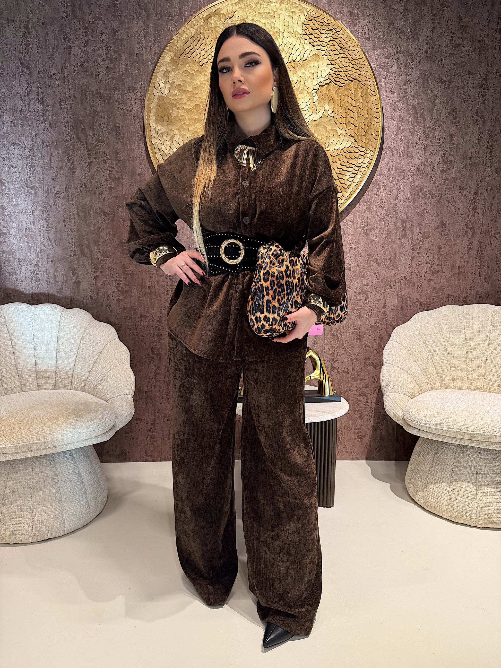 Completo in ciniglia camicia e pantalone