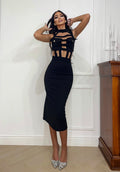 Abito midi con linee e bottoni