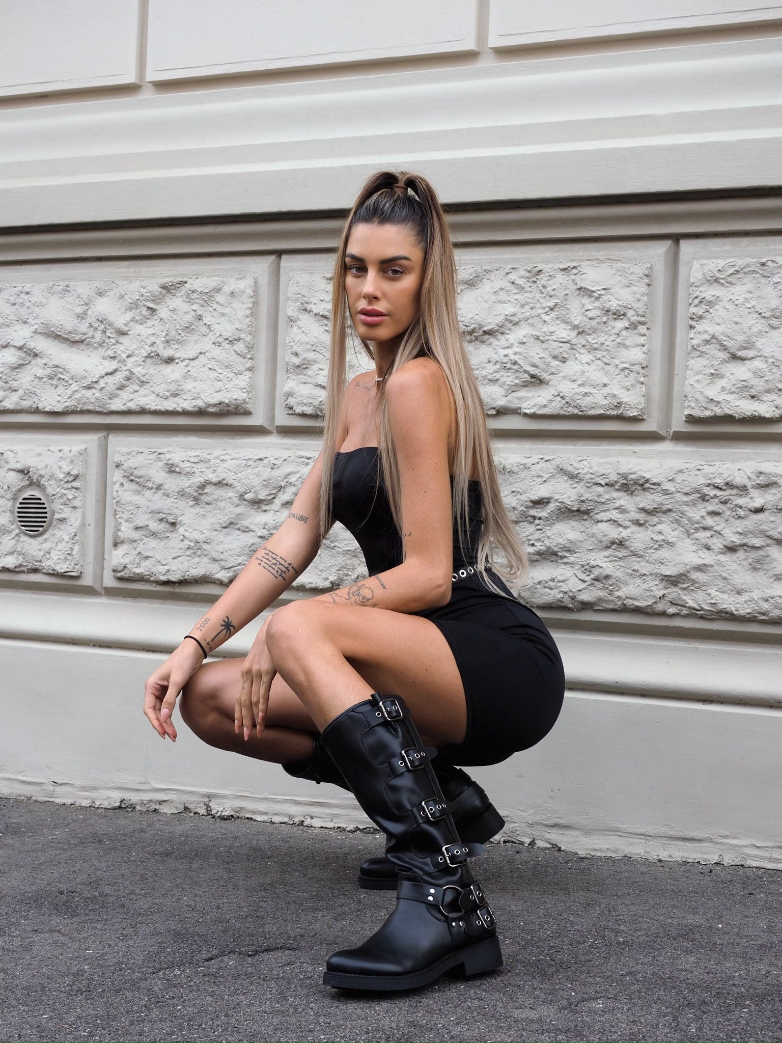 Abito a fascia nero
