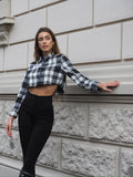 Camicia crop a quadri bianco nero grandi