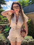 Completo beige con pizzo