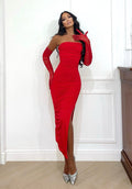 Abito midi rosso con guanti