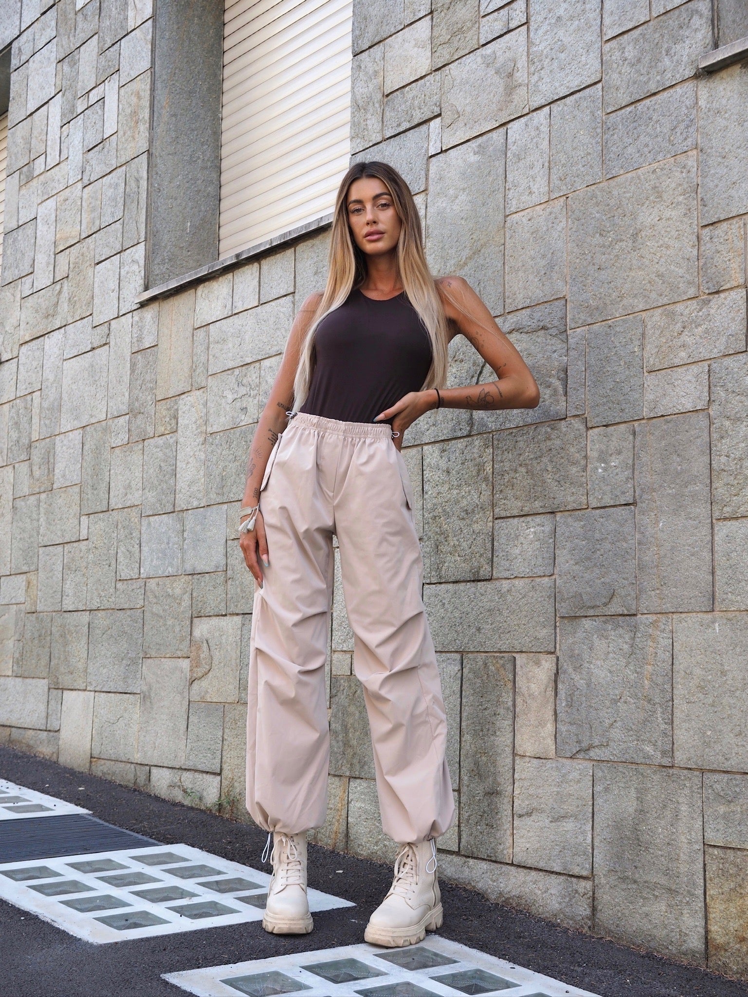 Pantalone beige cargo
