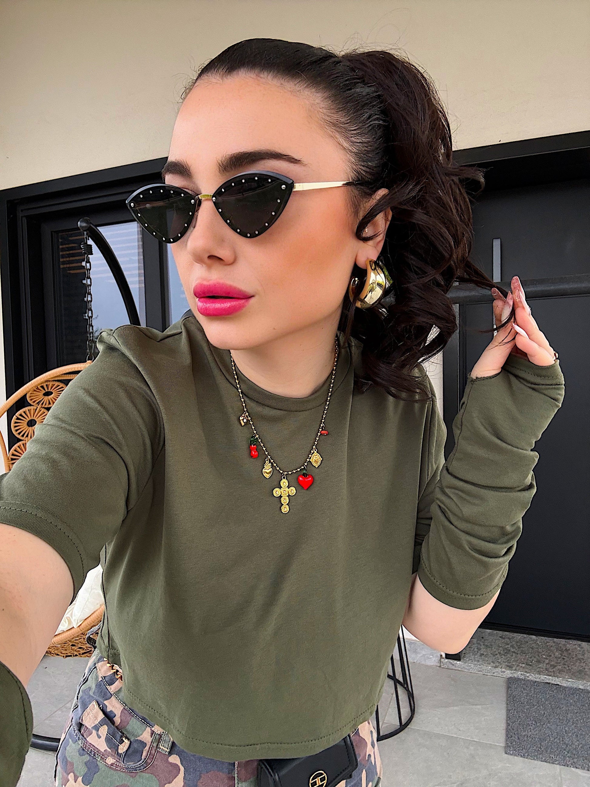 Maglia crop con manicotti militare