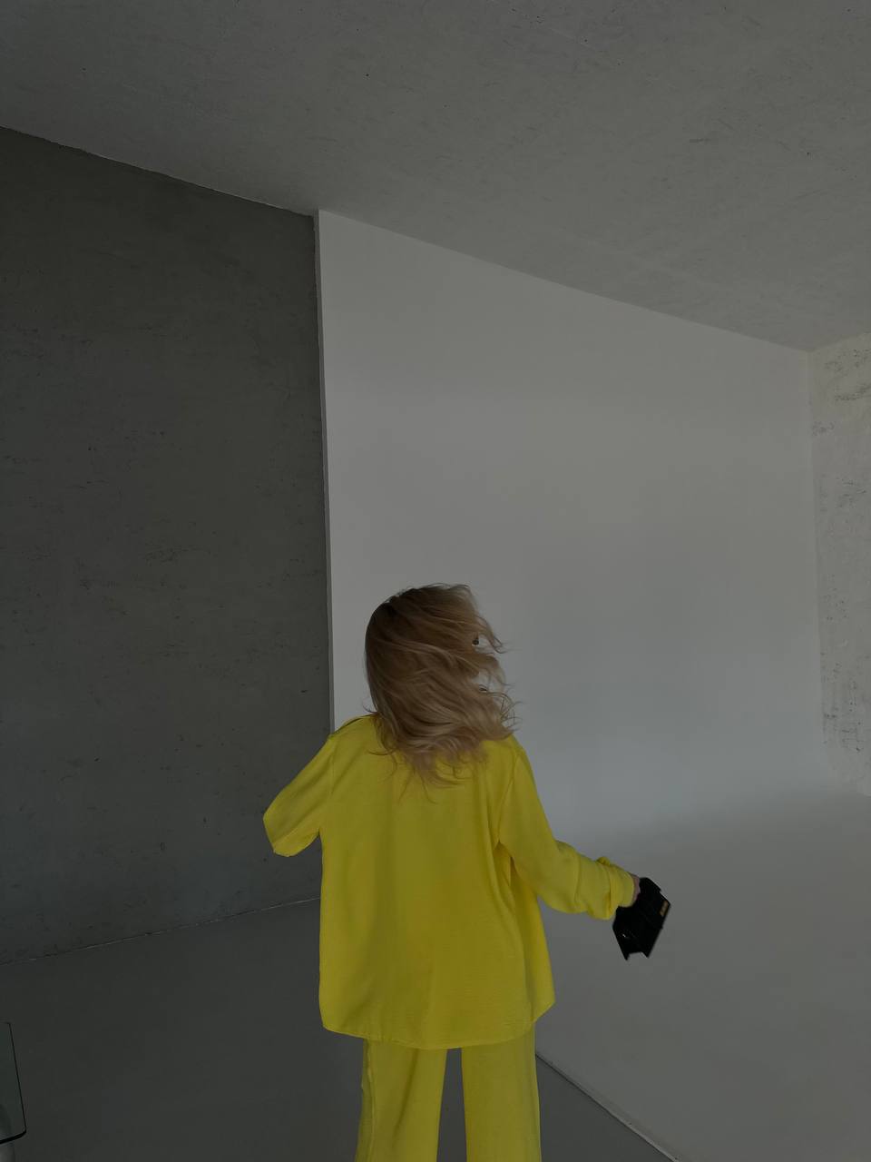 Set tre pezzi camicia top e pantalone giallo