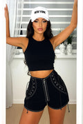 Short con lacci laterali