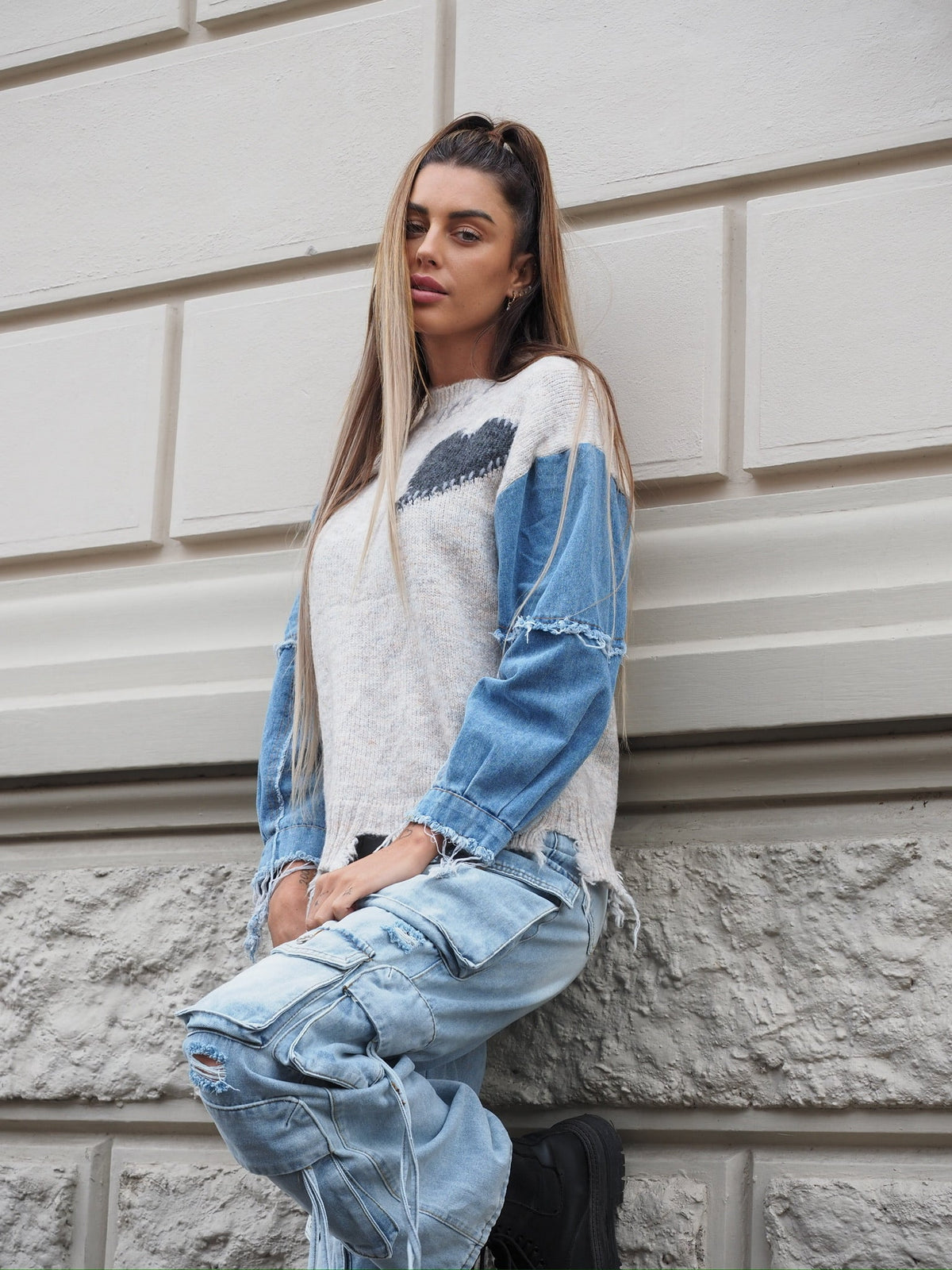 Maglione over con dettaglio in jeans