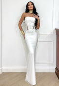 Abito a fascia bustier con gonna in velo bianco