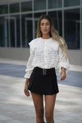 Camicia in pizzo beige con ricami