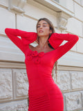 Abito con rose scollo a barca rosso