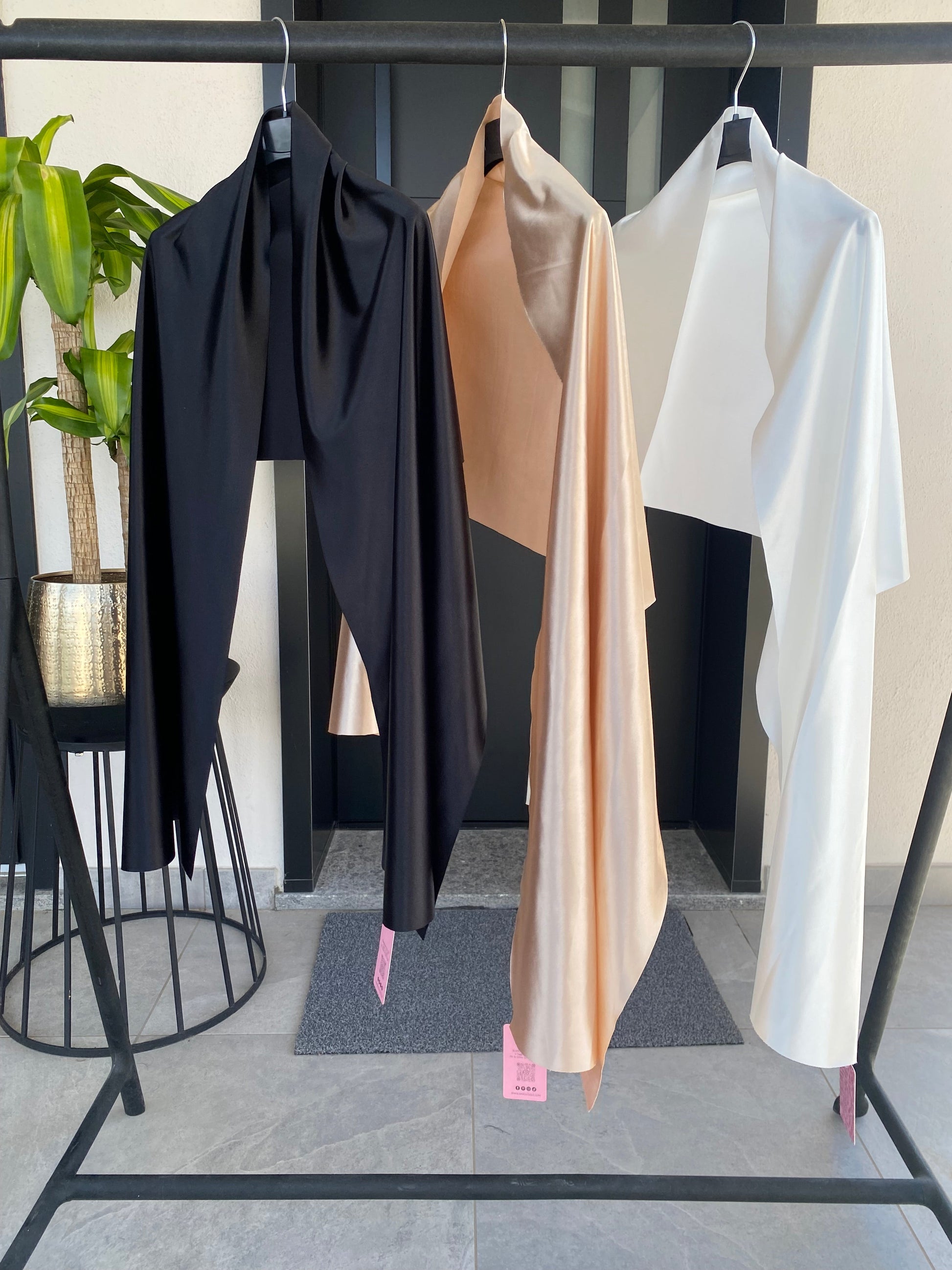 Stola elegante in satin