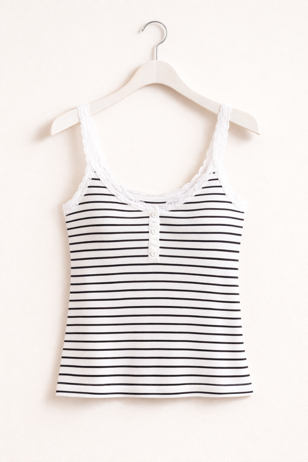 Top con pizzo e bottoncini a righe