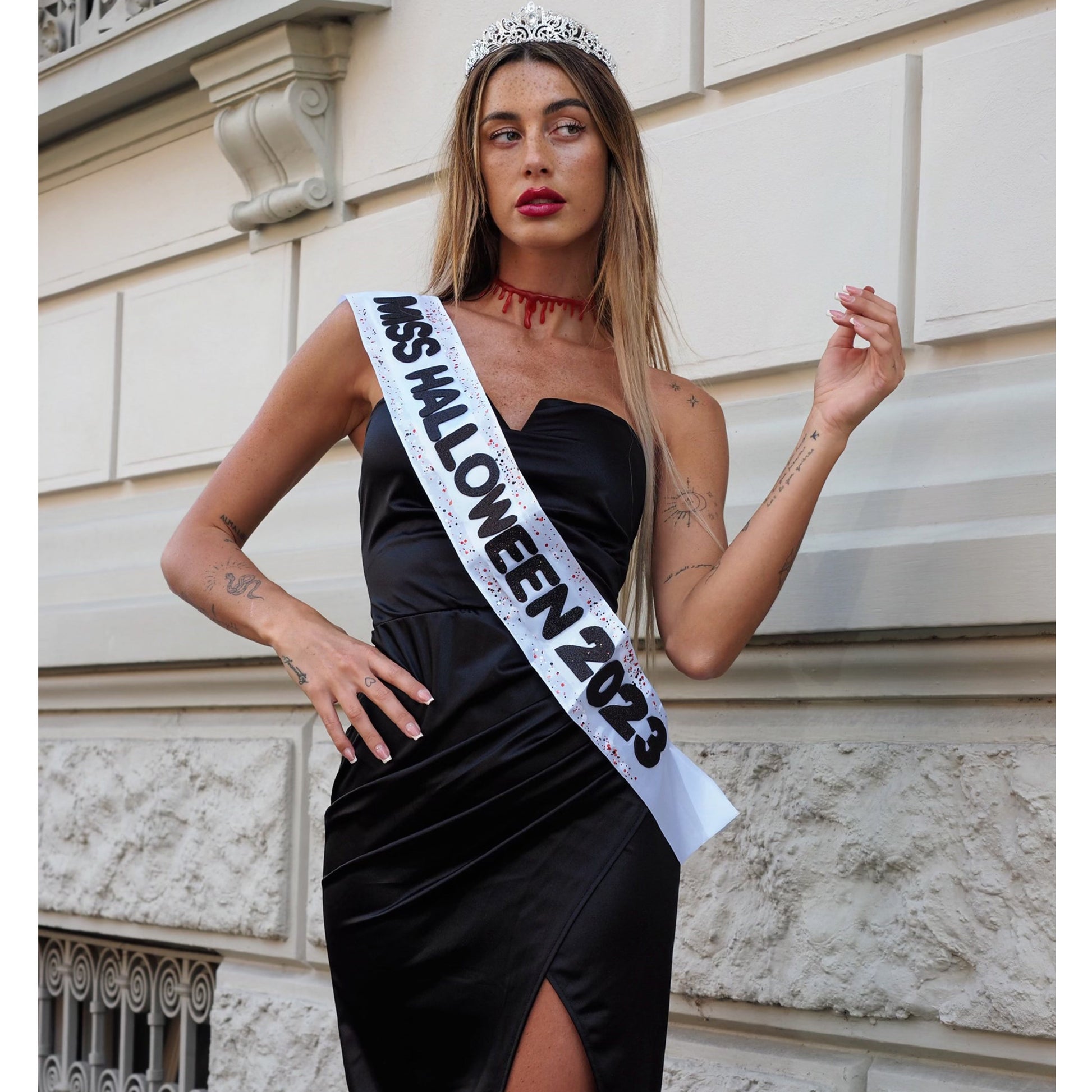 Corona Miss Halloween