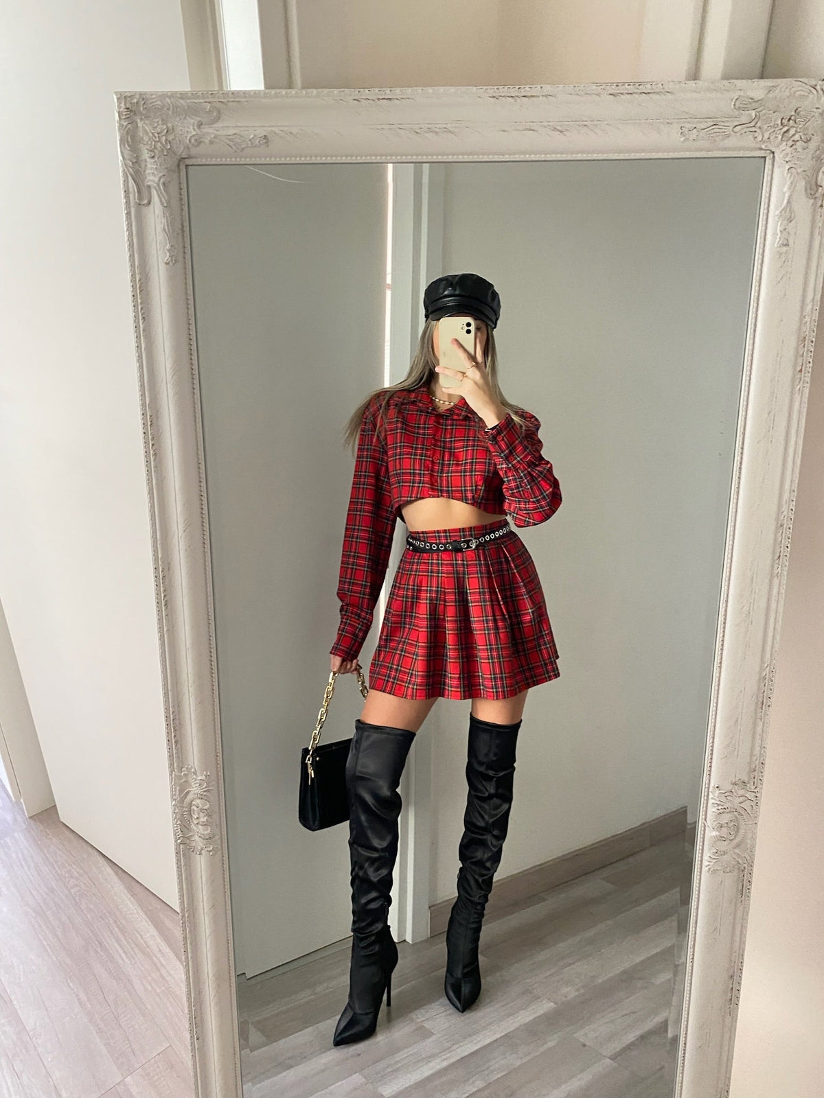 Completo camicia e gonna scozzese