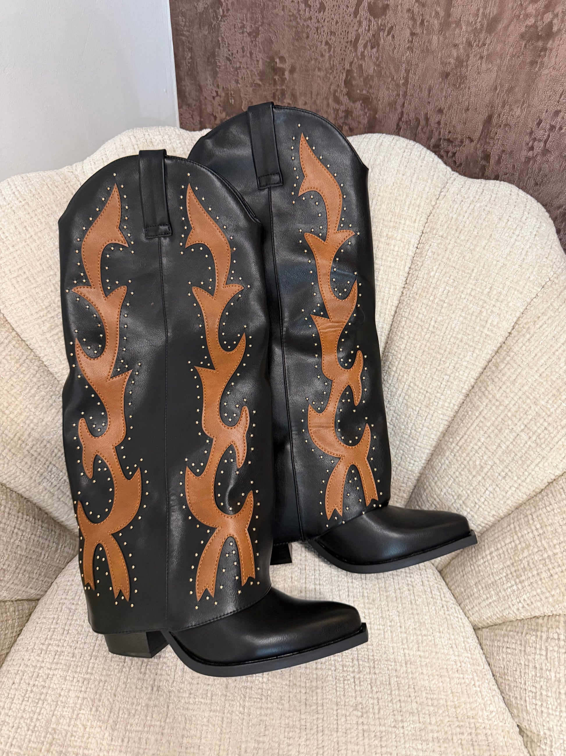 Texano Flame Camel e Nero