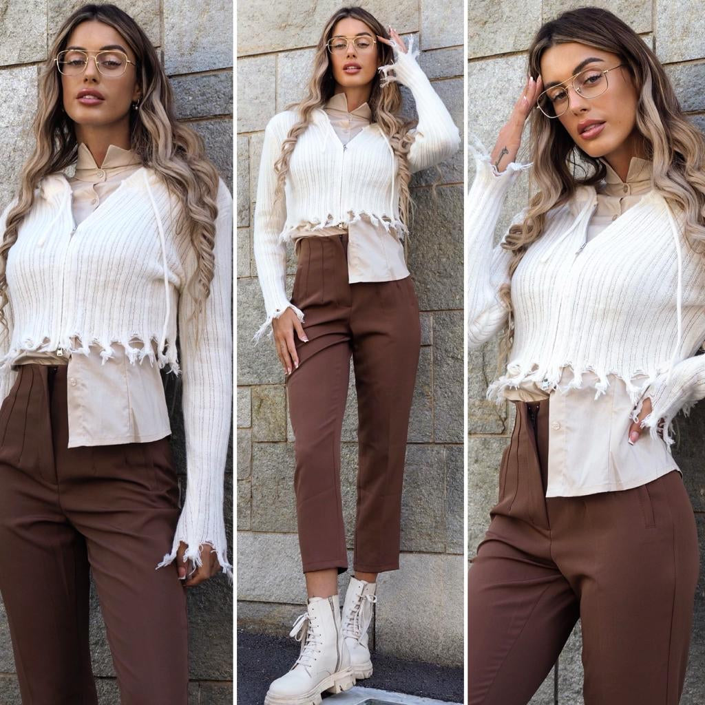 Maglioncino sfrangiato con cappuccio