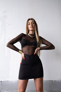Abito nero con trasparenza
