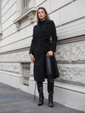 Cappotto nero con cintura