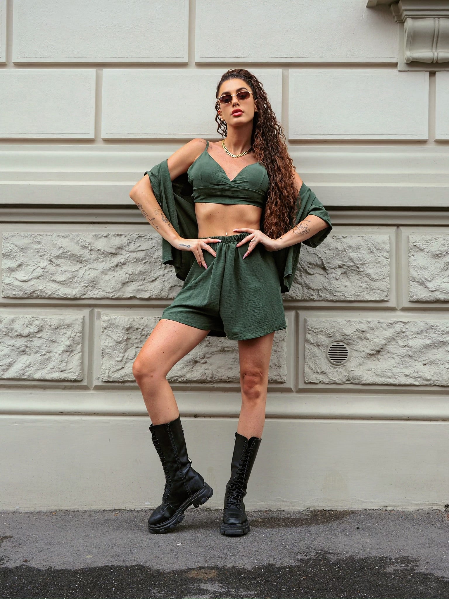 Completo tre pezzi verde militare