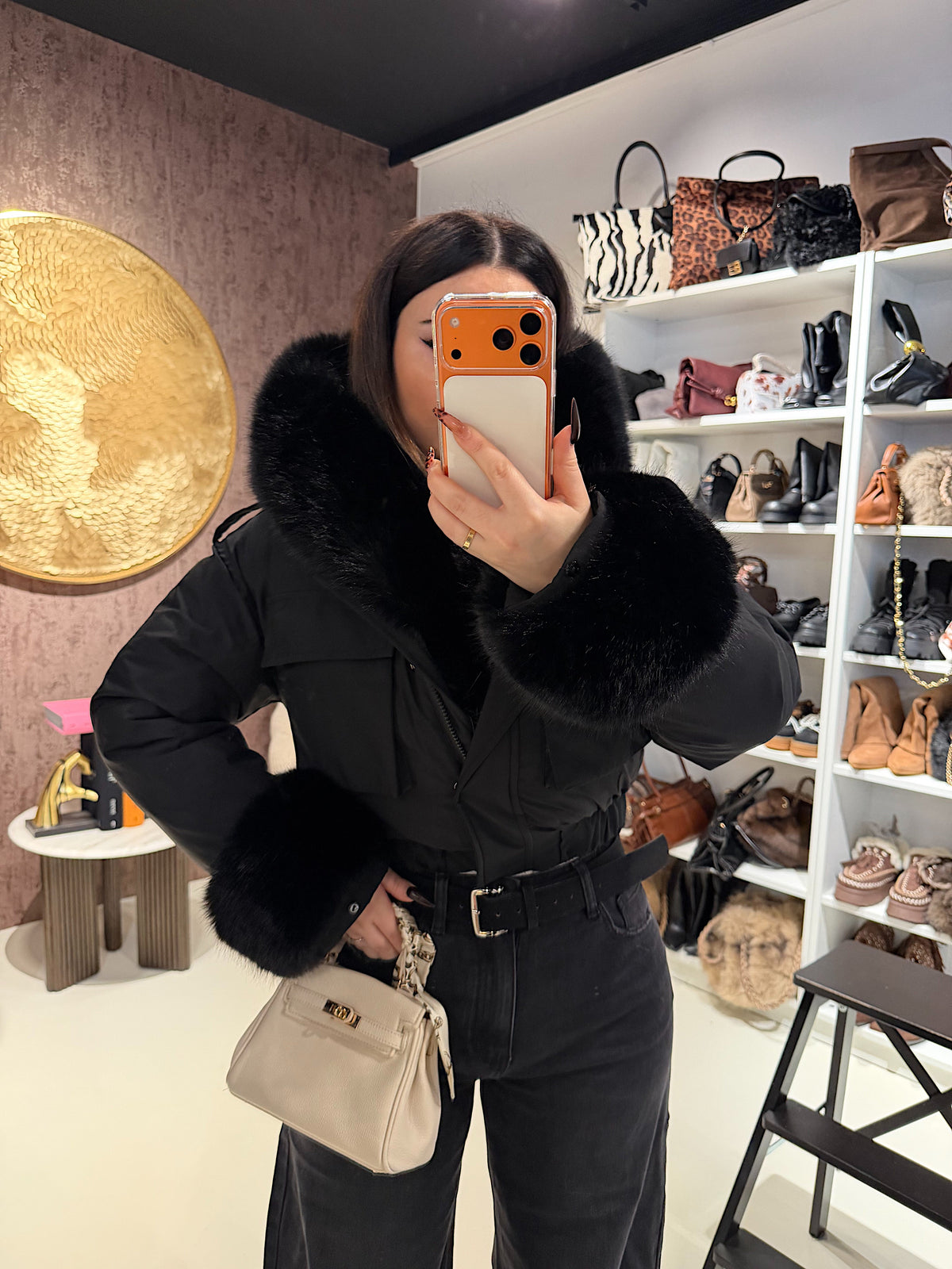 Bomber crop con pelo