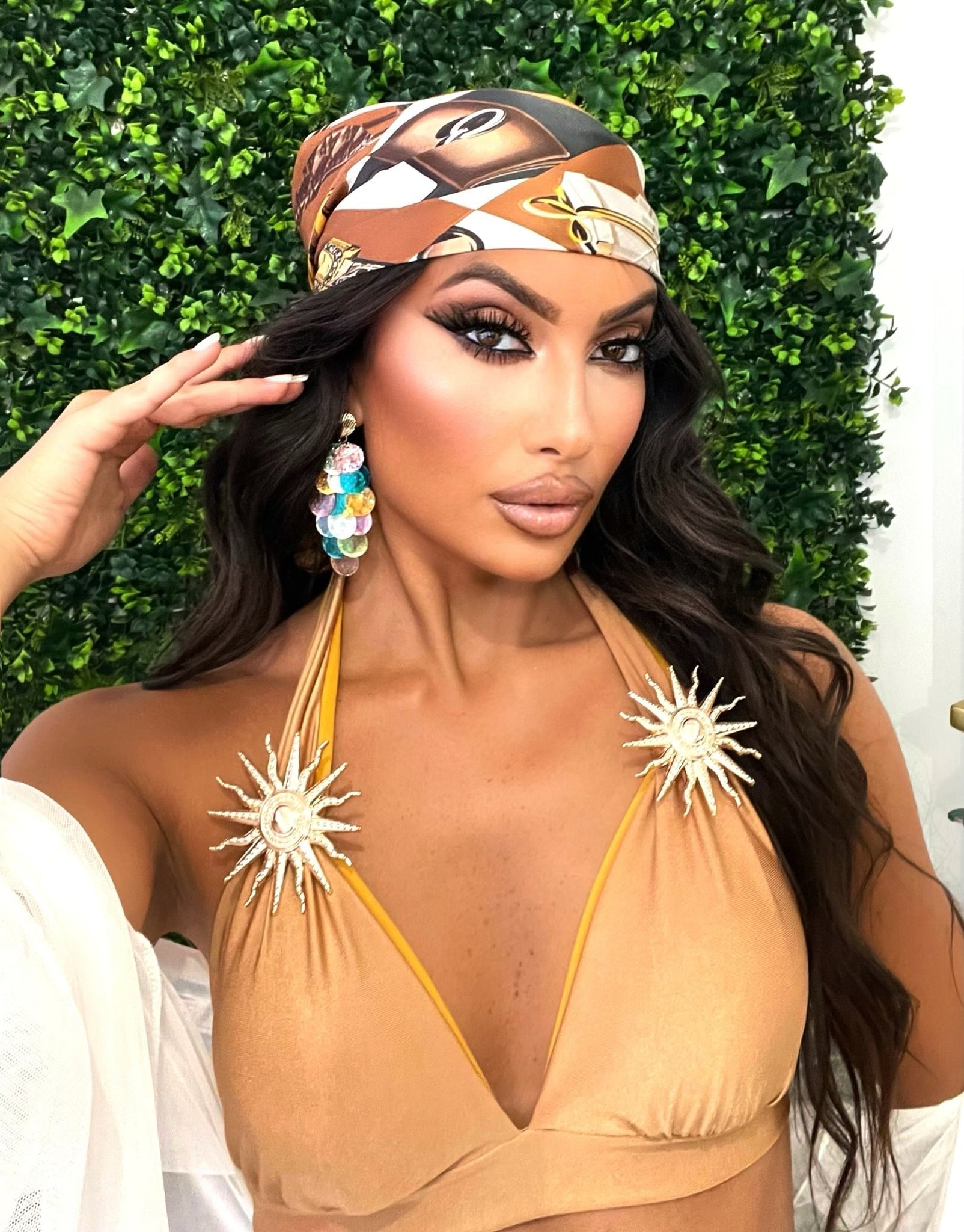 Bikini con sole oro