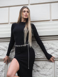 Abito nero a costine con spacco