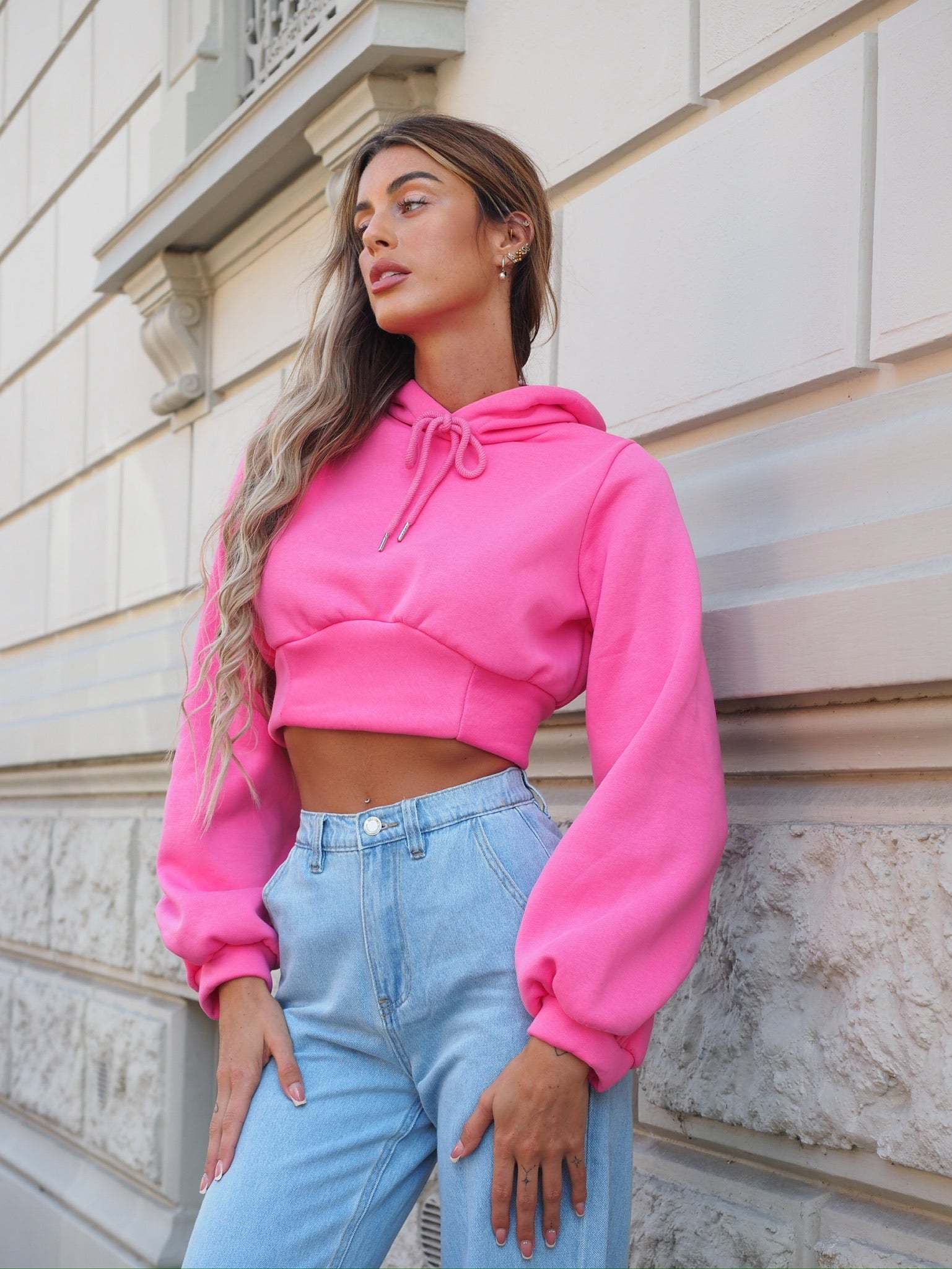Felpa crop rosa barbie con lacci