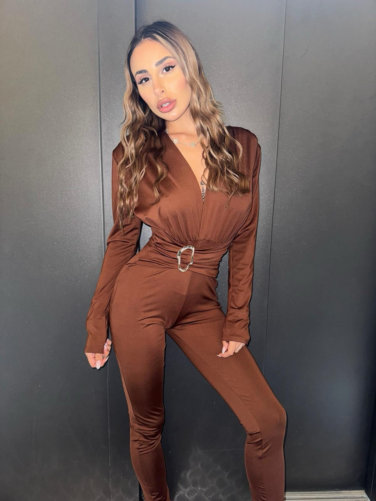 Tuta con gioiello brown