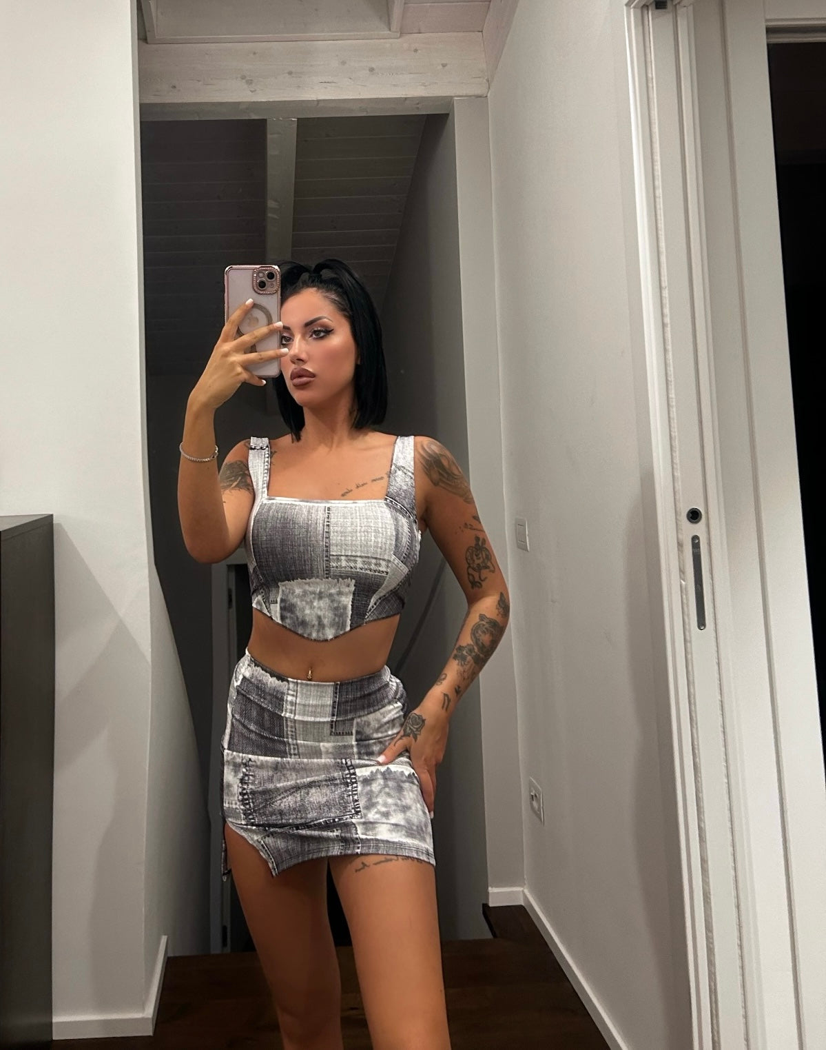 Completo top e gonna denim nero