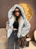 Pelliccia Ecologica con Dettaglio Nero – Oversize Glam