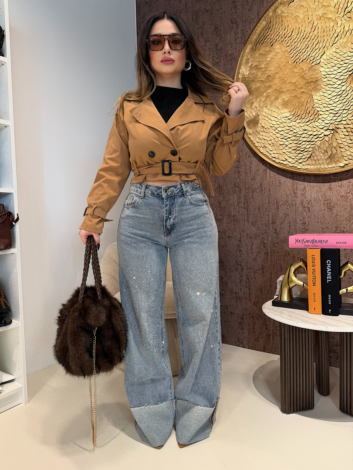 Jeans con risvolto e strass