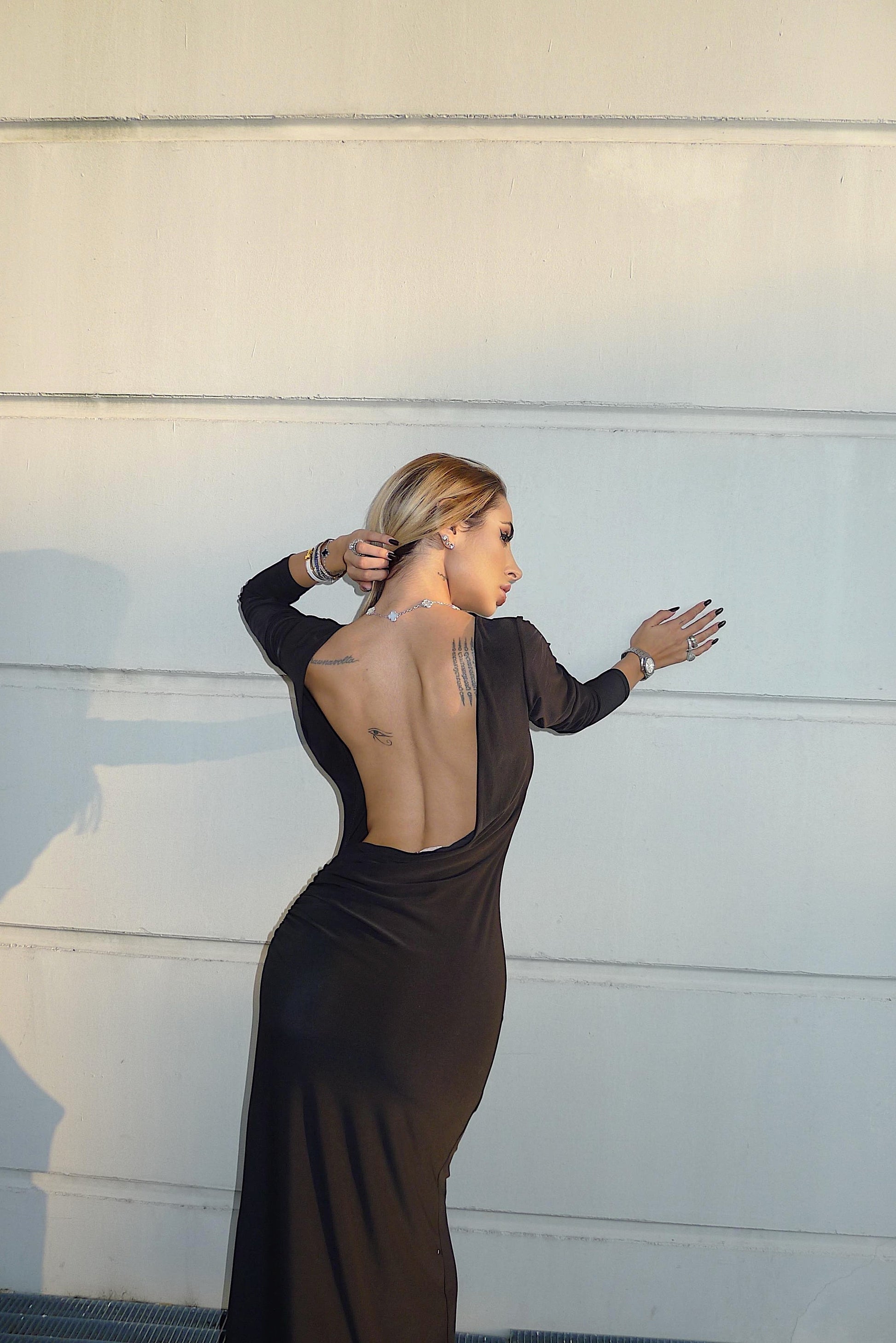 Abito schiena nuda nero