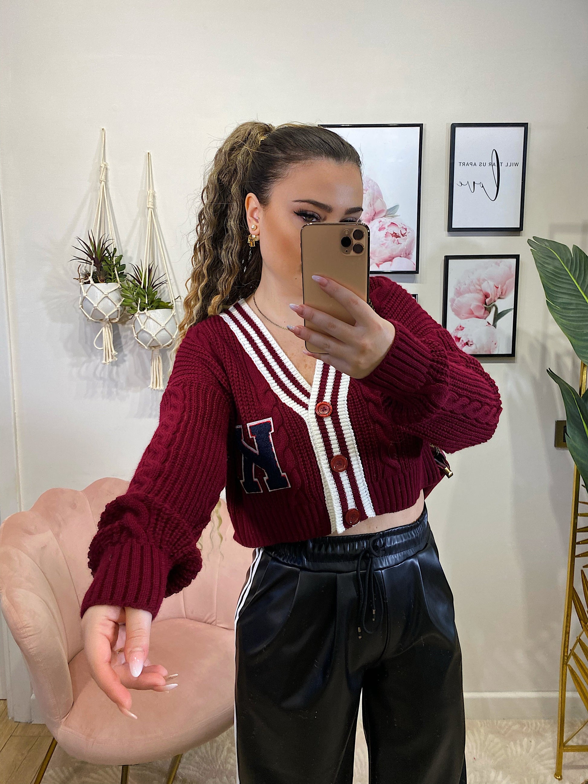 Pantalone in ecopelle con righe bianche