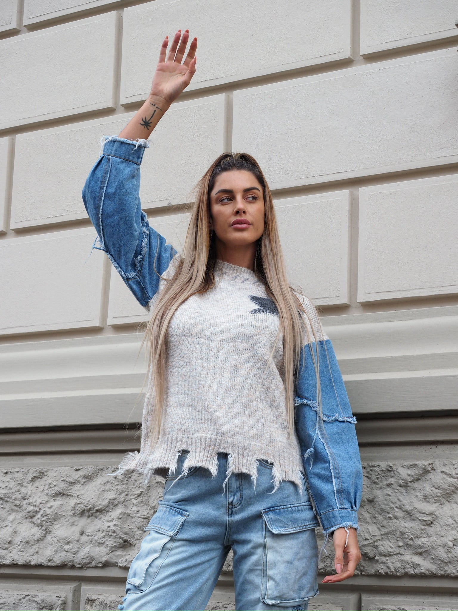 Maglione over con dettaglio in jeans